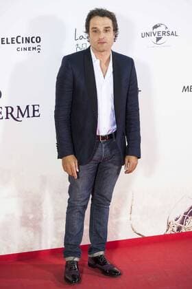 Daniel Guzman during the premiere of the spanish film Un Monstruo Viene a Verme of J.A. Bayona at Teatro Real in Madrid. September 26, 2016.  (20160926124)