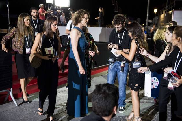Sigourney Weaver during the premiere of the spanish film Un Monstruo Viene a Verme of J.A. Bayona at Teatro Real in Madrid. September 26, 2016.  (20160926165)