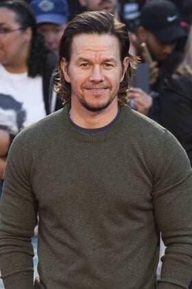 London, UK. 26 September 2016. Actor Mark Wahlberg. Red carpet arrivals for the European Premiere of the Hollywood movie Deepwater Horizon in Leicester Square. The movie is based on the 2010 Deepwater Horizon explosion and oil spill in the Gulf of Mexico. Deepwater Horizon Premiere, London, UK 