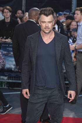 London, UK. 26 September 2016. Josh Duhamel. Red carpet arrivals for the European Premiere of the Hollywood movie Deepwater Horizon in Leicester Square. The movie is based on the 2010 Deepwater Horizon explosion and oil spill in the Gulf of Mexico. Deepwater Horizon Premiere, London, UK 