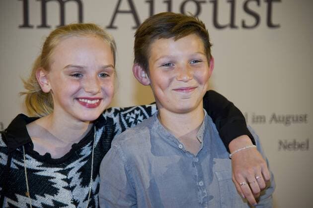 Jule HERRMANN, Schauspielerin, Ivo PIETZCKER, Schauspieler, Filmpremiere Nebel im August , in der Lichtburg in Essen, 26.09.2016.