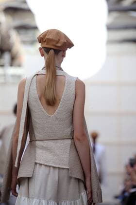 A model takes to the catwalk during the presentation of Nehera s show as part of the Spring-Summer 2017 Paris Fashion Week on September 27, 2016.  PAR20160927110 MAYAxVIDON-WHITE