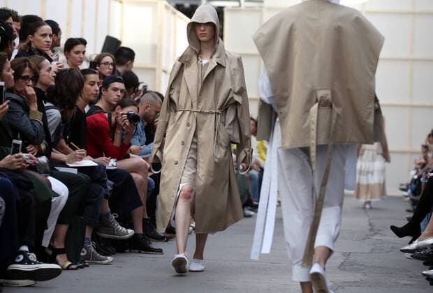 A model takes to the catwalk during the presentation of Nehera s show as part of the Spring-Summer 2017 Paris Fashion Week on September 27, 2016.  PAR20160927113 MAYAxVIDON-WHITE