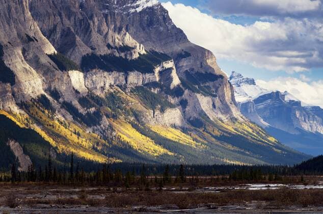 Canada, Alberta, Jasper National Park, Mountains at Icefield-Parkway  SMAF000542
