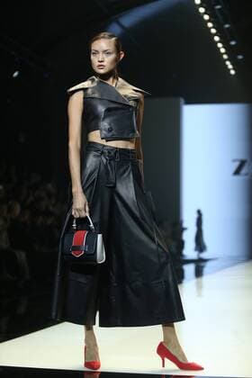 September 26, 2016 - Beijing, Beijing, China - Beijing, CHINA-September 25 2016:?(EDITORIAL?USE?ONLY.?CHINA?OUT) ..Chinese brand Zoranzi releases its spring summer creations at Beijing Fashion Week in Beijing,September 25, 2016. Beijing China  - ZUMAs145