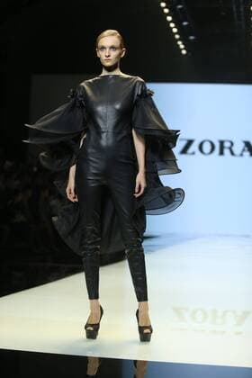 September 26, 2016 - Beijing, Beijing, China - Beijing, CHINA-September 25 2016:?(EDITORIAL?USE?ONLY.?CHINA?OUT) ..Chinese brand Zoranzi releases its spring summer creations at Beijing Fashion Week in Beijing,September 25, 2016. Beijing China  - ZUMAs145