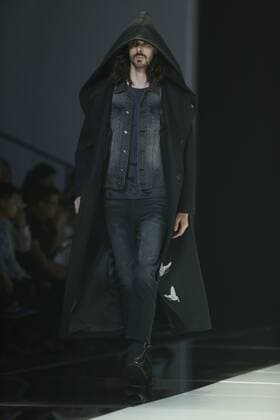 September 26, 2016 - Beijing, Beijing, China - Beijing, CHINA-September 25 2016:?(EDITORIAL?USE?ONLY.?CHINA?OUT) ..Chinese brand Zoranzi releases its spring summer creations at Beijing Fashion Week in Beijing,September 25, 2016. Beijing China  - ZUMAs145