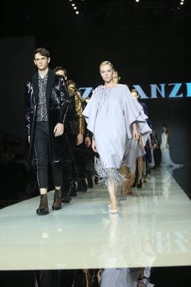 September 26, 2016 - Beijing, Beijing, China - Beijing, CHINA-September 25 2016:?(EDITORIAL?USE?ONLY.?CHINA?OUT) ..Chinese brand Zoranzi releases its spring summer creations at Beijing Fashion Week in Beijing,September 25, 2016. Beijing China  - ZUMAs145