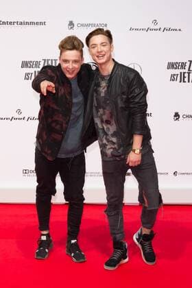 DieLochis (Youtuber) - Weltpremiere UNSERE ZEIT IST JETZT im Cinestar Sony Center in Berlin am 27.09.2016. Premiere Unsere Zeit ist Jetzt