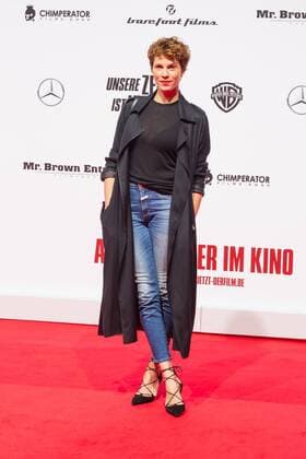 Jasmin Gerat - Weltpremiere UNSERE ZEIT IST JETZT im Cinestar Sony Center in Berlin am 27.09.2016. Premiere Unsere Zeit ist Jetzt