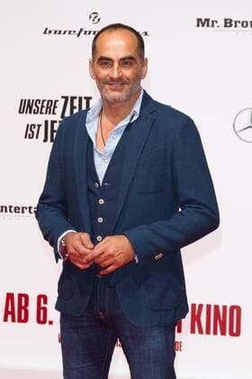 Navid Negahban - Weltpremiere UNSERE ZEIT IST JETZT im Cinestar Sony Center in Berlin am 27.09.2016. Premiere Unsere Zeit ist Jetzt