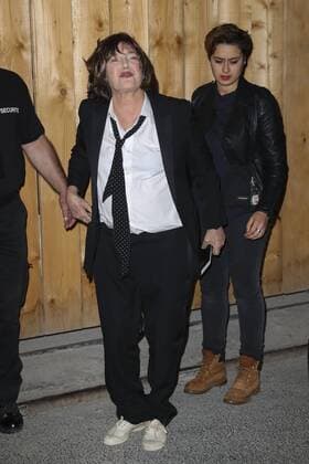 Jane Birkin CELEBRITIES : Ankunft zur Pret a Porter Modenschau von Yves Saint Laurent - Paris - 27 09 2016 GwendolineLeGoff Panoramic 