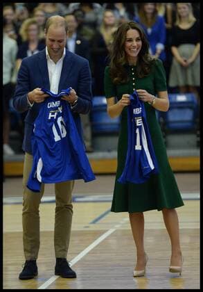 Royal Tour of British Columbia - Prinz William und Kate sehen Volleyball Demonstration in University of British Columbia Okanagan . 27 09 2016. Kelowna, Canada. Royal Tour of Canada-Day Four. Prince William, The Duke of Cambridge, accompanied by hie wife Catherine, The Duchess of Cambridge, visit a volleyball game at University of British Columbia UBC Okanagan Campus in Kelowna, on day four of their official tour of Canada.  xAndrewxParsonsx xi-Imagesx IIM-13519-0108