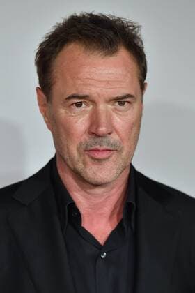 Sebastian KOCH, Schauspieler ,Einzelbild,angeschnittenes Einzelmotiv,Portraet,Portrait,Porträt, Filmpremiere Nebel im August , im City Kino in Muenchen am 27.09.2016.