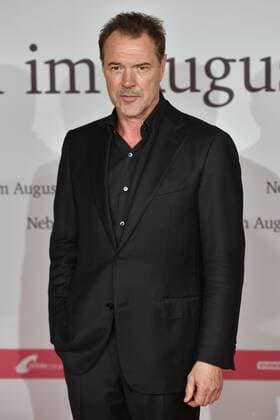 Sebastian KOCH, Schauspieler ,Einzelbild,angeschnittenes Einzelmotiv, Filmpremiere Nebel im August , im City Kino in Muenchen am 27.09.2016.