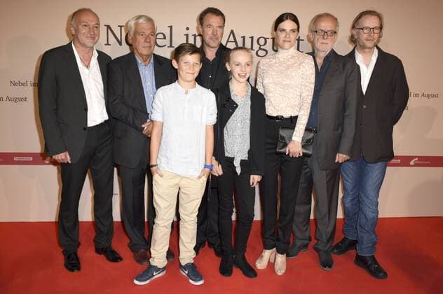 Robert Domes, Michael von Cranach, Ivo Pietzcker, Sebastian Koch, Jule Hermann ,Sebastian Koch, Fritzi Haberlandt, Ulrich Limmer und Kai Wessel bei der Premiere des Kinoifilms Nebel im August im City Kino. München, 27.09.2016 Foto:xP.xSchönbergerx xFuturexImage
