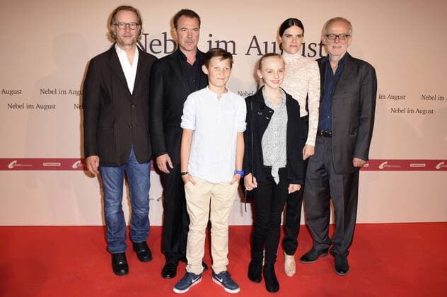 Kai Wessel, Sebastian Koch, Ivo Pietzcker, Jule Hermann, Fritzi Haberlandt und Ulrich Limmer bei der Premiere des Kinoifilms Nebel im August im City Kino. München, 27.09.2016 Foto:xP.xSchönbergerx xFuturexImage