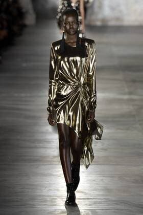 Paris Fashion Week - Saint Laurent 211871 Marineau Starface 2016-09-27 Paris France Paris Fashion week. Defile Saint Laurent Pret-a-porter printemps-ete 2017. Saint Laurent , spring -summer 2017 Paris, France Paris Fashion week. Defile Saint Laurent Ready to Wear Spring-summer 2017 Editorial Use Only _sans_perso  Copyright: xMarineaux STAR_211871_011