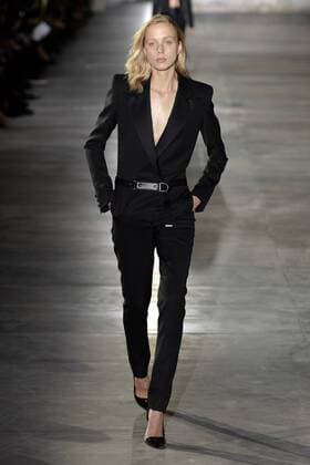 Paris Fashion Week - Saint Laurent 211871 Marineau Starface 2016-09-27 Paris France Paris Fashion week. Defile Saint Laurent Pret-a-porter printemps-ete 2017. Saint Laurent , spring -summer 2017 Paris, France Paris Fashion week. Defile Saint Laurent Ready to Wear Spring-summer 2017 Editorial Use Only _sans_perso  Copyright: xMarineaux STAR_211871_020