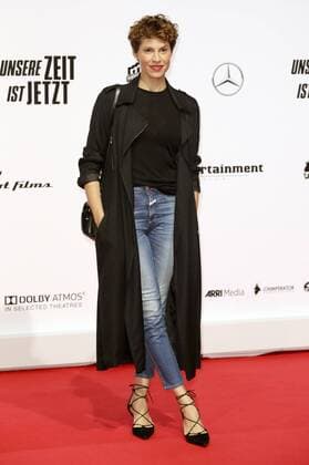 Jasmin Gerat bei der Premiere des Kinofilms Unsere Zeit ist jetzt im CineStar Sony Center. Berlin, 27.09.2016 Foto:xS.xGabschx xFuturexImage