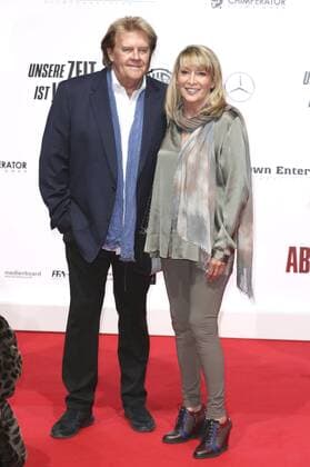 Howard Carpendale mit Lebensgefährtin Donnice Pierce bei der Premiere des Kinofilms Unsere Zeit ist jetzt im CineStar Sony Center. Berlin, 27.09.2016 Foto:xS.xGabschx xFuturexImage