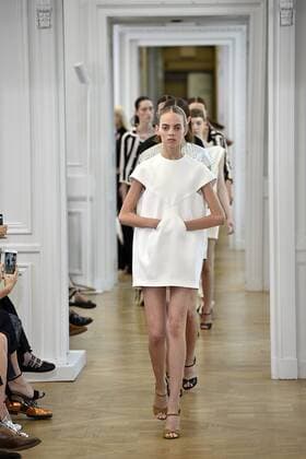 211887 Marineau Starface 2016-09-28 Paris France Paris Fashion week. Defile Courreges Pret-a-porter printemps-ete 2017. CourrÃ¨ges, spring-summer 2017 Paris, France Paris Fashion week. Defile Courreges Ready to wear spring-summer 2017 Editorial Use Only _sans_perso  Copyright: xMarineaux STAR_211887_040