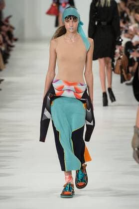 211894 Marineau Starface 2016-09-28 Paris France Paris Fashion week. Defile Maison Margiela Pret-a-porter printemps-ete 2017 Maison Margiela , spring -summer 2017 Paris, France Paris Fashion week. Defile Maison Margiela Ready to wear spring-summer 2017 Editorial Use Only _sans_perso  Copyright: xMarineaux STAR_211894_011