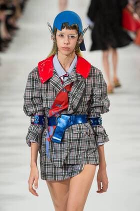 211894 Marineau Starface 2016-09-28 Paris France Paris Fashion week. Defile Maison Margiela Pret-a-porter printemps-ete 2017 Maison Margiela , spring -summer 2017 Paris, France Paris Fashion week. Defile Maison Margiela Ready to wear spring-summer 2017 Editorial Use Only _sans_perso  Copyright: xMarineaux STAR_211894_015