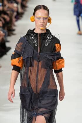 211894 Marineau Starface 2016-09-28 Paris France Paris Fashion week. Defile Maison Margiela Pret-a-porter printemps-ete 2017 Maison Margiela , spring -summer 2017 Paris, France Paris Fashion week. Defile Maison Margiela Ready to wear spring-summer 2017 Editorial Use Only _sans_perso  Copyright: xMarineaux STAR_211894_022
