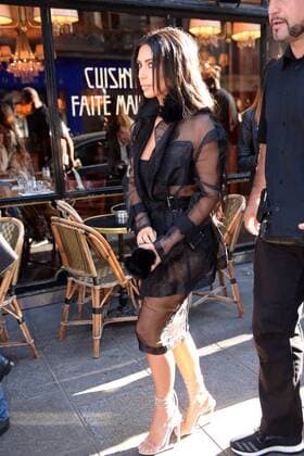 211897 Jones Smith Starface 2016-09-28 Paris France Kim Kardashian a Paris pour la Fashion Week Kim Kardashian is in Paris for Paris Fashion Week. Kardashian, Kim  Copyright: xJonesxSmithx STAR_211897_008