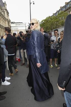 mannequin CELEBRITES : Defile pret a porter Lanvin - Paris - 28 09 2016 GwendolineLeGoff Panoramic 