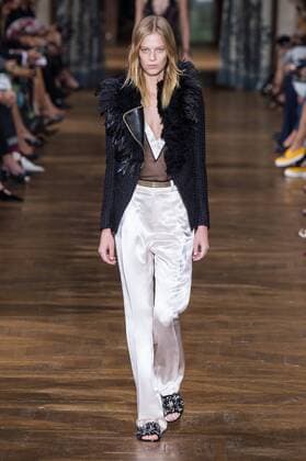 211899 Marineau Starface 2016-09-28 Paris France Paris Fashion week. Pret-a-porter printemps-ete 2017. Defile Lanvin. Paris Fashion week. Ready-to-wear spring-summer 2017 Lanvin Defile Lanvin , spring -summer 2017 Paris, France Editorial Use Only _sans_perso  Copyright: xMarineaux STAR_211899_006