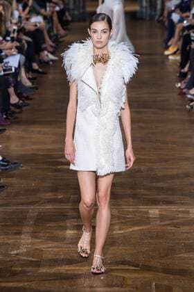 211899 Marineau Starface 2016-09-28 Paris France Paris Fashion week. Pret-a-porter printemps-ete 2017. Defile Lanvin. Paris Fashion week. Ready-to-wear spring-summer 2017 Lanvin Defile Lanvin , spring -summer 2017 Paris, France Editorial Use Only _sans_perso  Copyright: xMarineaux STAR_211899_008