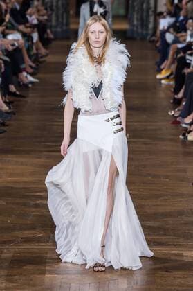 211899 Marineau Starface 2016-09-28 Paris France Paris Fashion week. Pret-a-porter printemps-ete 2017. Defile Lanvin. Paris Fashion week. Ready-to-wear spring-summer 2017 Lanvin Defile Lanvin , spring -summer 2017 Paris, France Editorial Use Only _sans_perso  Copyright: xMarineaux STAR_211899_011