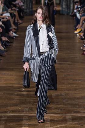 211899 Marineau Starface 2016-09-28 Paris France Paris Fashion week. Pret-a-porter printemps-ete 2017. Defile Lanvin. Paris Fashion week. Ready-to-wear spring-summer 2017 Lanvin Defile Lanvin , spring -summer 2017 Paris, France Editorial Use Only _sans_perso  Copyright: xMarineaux STAR_211899_027