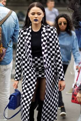 Paris Fashion Week - Lanvin - Ankunft der Gäste FR: PFW SS17 Lanvin Arrivals Guests arrive for the Lanvin Spring Summer 17 Collection runway show during Paris Fashion Week. FOR EDITORIAL USE ONLY.Pacific Press Agency  HughxPeterswald PacificxPresaHughxPeterswalds