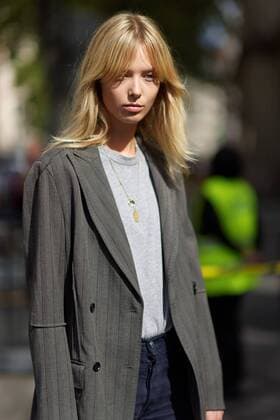 Paris Fashion Week - Lanvin - Ankunft der Gäste FR: PFW SS17 Lanvin Arrivals Guests arrive for the Lanvin Spring Summer 17 Collection runway show during Paris Fashion Week. FOR EDITORIAL USE ONLY.Pacific Press Agency  HughxPeterswald PacificxPresaHughxPeterswalds