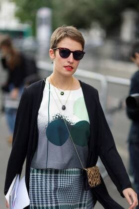 Paris Fashion Week - Lanvin - Ankunft der Gäste FR: PFW SS17 Lanvin Arrivals Guests arrive for the Lanvin Spring Summer 17 Collection runway show during Paris Fashion Week. FOR EDITORIAL USE ONLY.Pacific Press Agency  HughxPeterswald PacificxPresaHughxPeterswalds