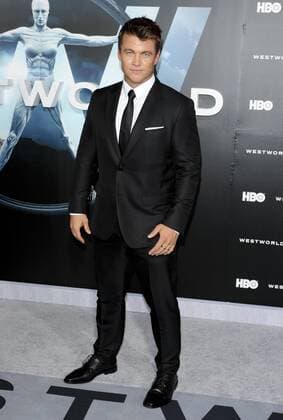 Luke Hemsworth WESTWORLD SERIES PREMIERE Hollywood Patrick Rideaux PicturePerfect