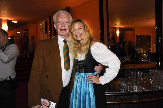 Rolf Kuhsiek mit Begleitung Premiere Der dressierte Mann Komödie im Bayerischen Hof Theater München 28. September 2016