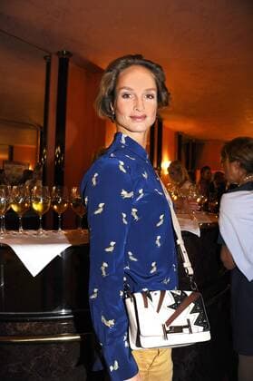 Lara Joy Körner Premiere Der dressierte Mann Komödie im Bayerischen Hof Theater München 28. September 2016