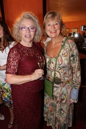 Veronika von Quast mit Jutta Speidel, Theaterpremiere Der dressierte Mann in der kleinen Komödie im Bayerischen Hof am 28.09.2016