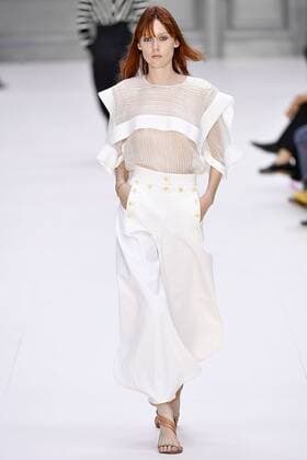 211953 Marineau Starface 2016-09-29 Paris France Paris Fashion week. Pret-a-porter printemps-ete 2017. Defile Chloe. Chloe, spring-summer 2017 Paris, France Paris Fashion week. Ready-to-wear spring-summer 2017 Defile Chloe Editorial Use Only _sans_perso  Copyright: xMarineaux STAR_211953_012