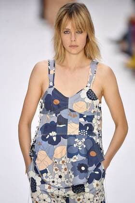 211953 Marineau Starface 2016-09-29 Paris France Paris Fashion week. Pret-a-porter printemps-ete 2017. Defile Chloe. Chloe, spring-summer 2017 Paris, France Paris Fashion week. Ready-to-wear spring-summer 2017 Defile Chloe Editorial Use Only _sans_perso  Copyright: xMarineaux STAR_211953_020