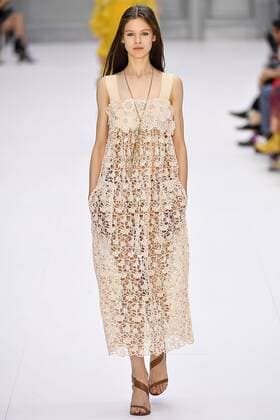 211953 Marineau Starface 2016-09-29 Paris France Paris Fashion week. Pret-a-porter printemps-ete 2017. Defile Chloe. Chloe, spring-summer 2017 Paris, France Paris Fashion week. Ready-to-wear spring-summer 2017 Defile Chloe Editorial Use Only _sans_perso  Copyright: xMarineaux STAR_211953_030