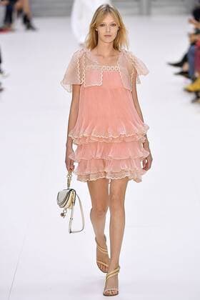 211953 Marineau Starface 2016-09-29 Paris France Paris Fashion week. Pret-a-porter printemps-ete 2017. Defile Chloe. Chloe, spring-summer 2017 Paris, France Paris Fashion week. Ready-to-wear spring-summer 2017 Defile Chloe Editorial Use Only _sans_perso  Copyright: xMarineaux STAR_211953_058