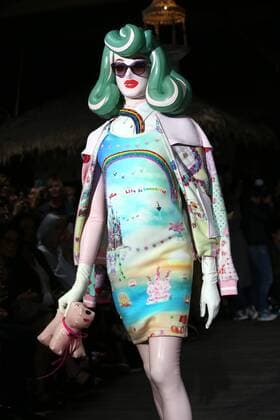 A model takes to the catwalk during the presentation of Manish Arora s show as part of the Spring-Summer 2017 Paris Fashion Week on September 29, 2016.  PAR20160929113 MAYAxVIDON-WHITE