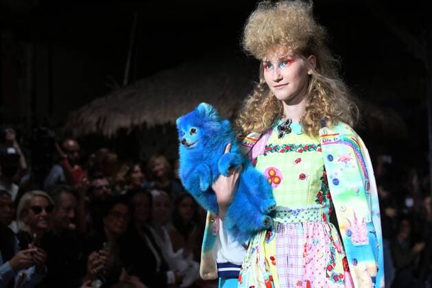 A model takes to the catwalk during the presentation of Manish Arora s show as part of the Spring-Summer 2017 Paris Fashion Week on September 29, 2016.  PAR20160929109 MAYAxVIDON-WHITE