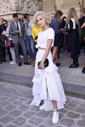look CELEBRITES : Modenschau Barbara Bui - Paris - 29 09 2016 JBAutissier Panoramic 