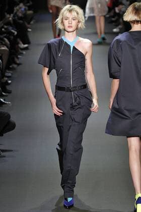 211997 Marineau Starface 2016-09-29 Paris France Paris Fashion Week. Défilé PAP Printemps-Eté 2017. Barbara Bui. Editorial use only  Copyright: xMarineaux STAR_211997_032